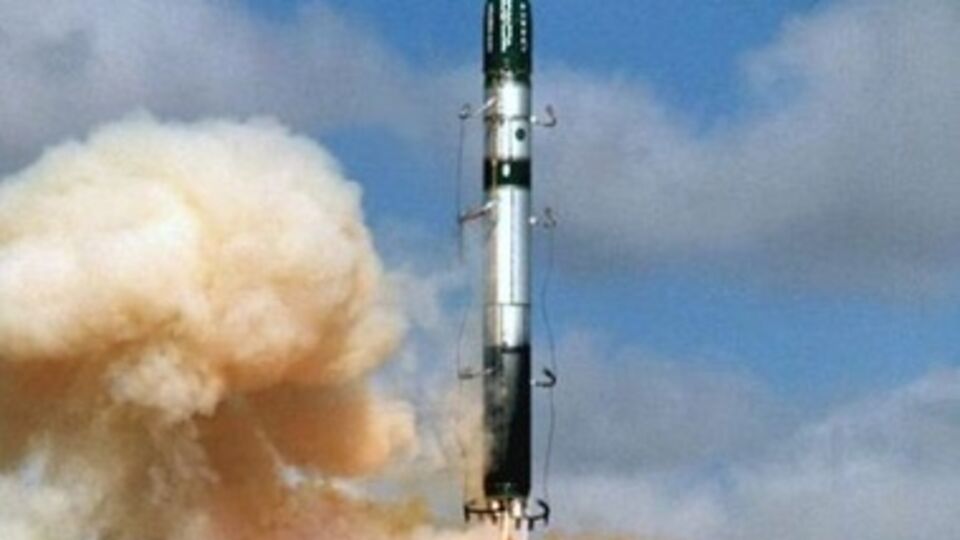 Эмираты запускают спутники с помощью ракеты "Днепр"