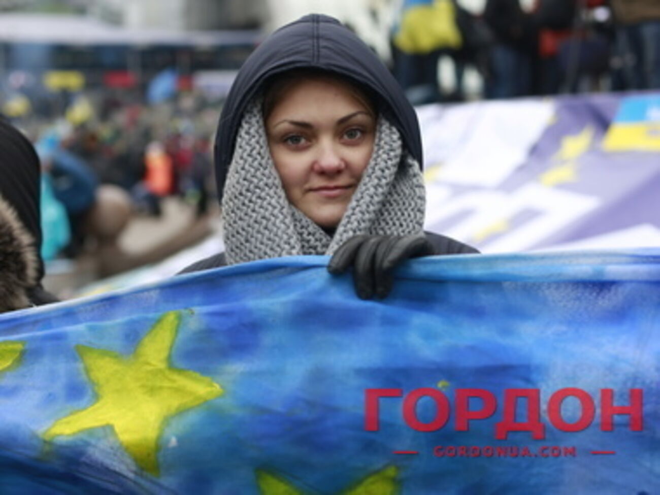 Утро Нового года на Евромайдане встречают чардашем