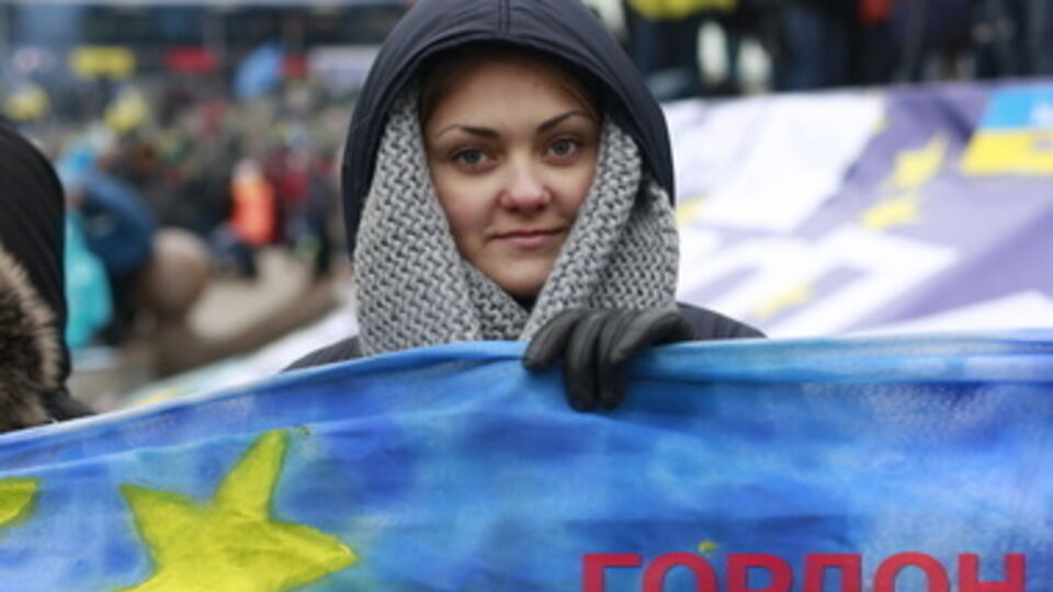 Утро Нового года на Евромайдане встречают чардашем