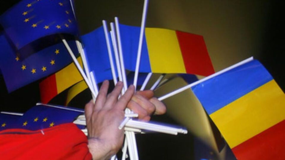 Румынам и болгарам разрешили свободно работать в ЕС