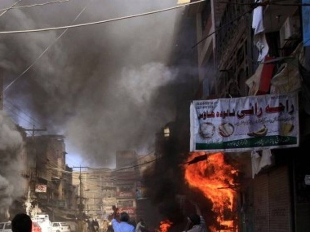 В Пакистане террорист-смертник взорвал автобус с паломниками