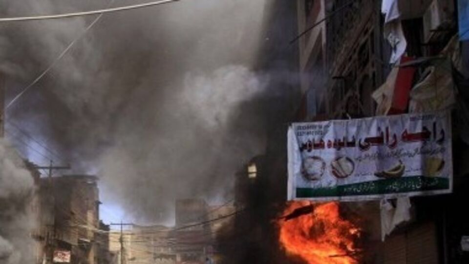 В Пакистане террорист-смертник взорвал автобус с паломниками