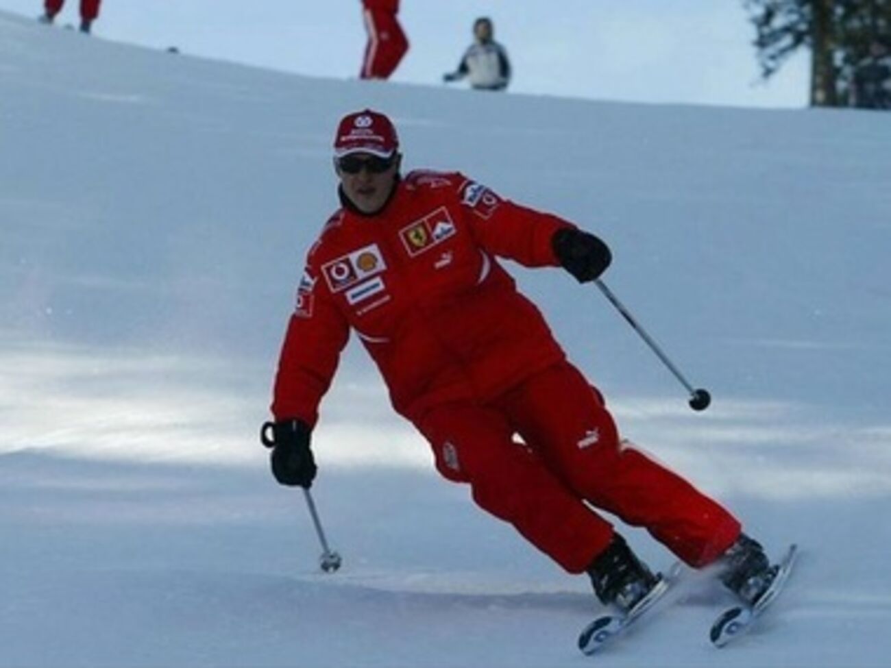 Шумахер ударился головой о камень