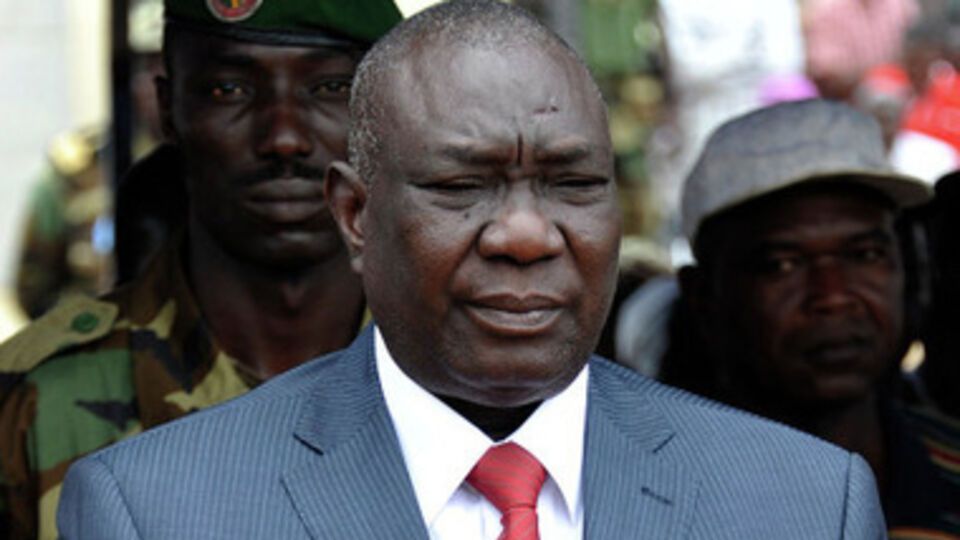 Президент ЦАР ушел со своего поста