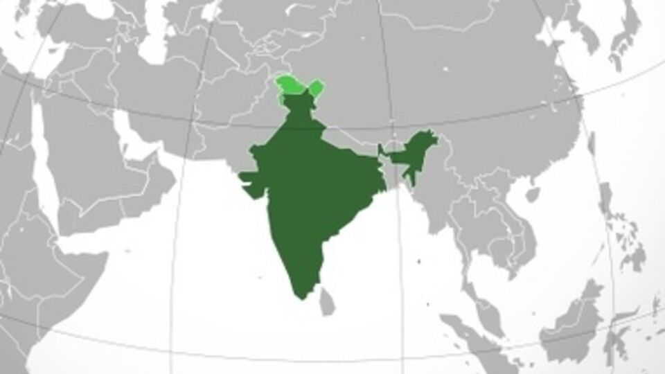 Хобрагаде покинула США