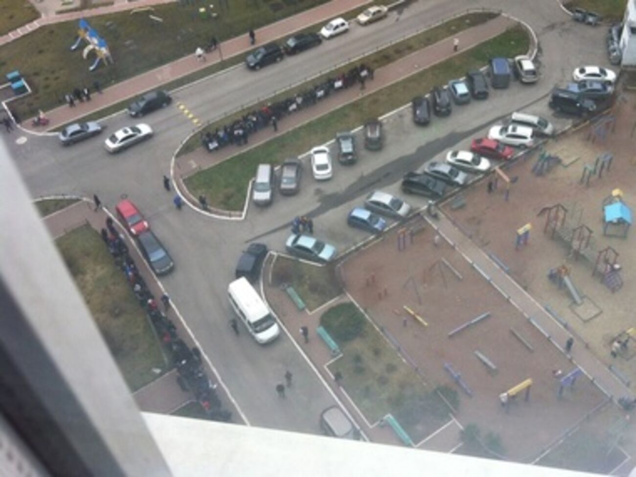 Пикет под домом Мирошниченко