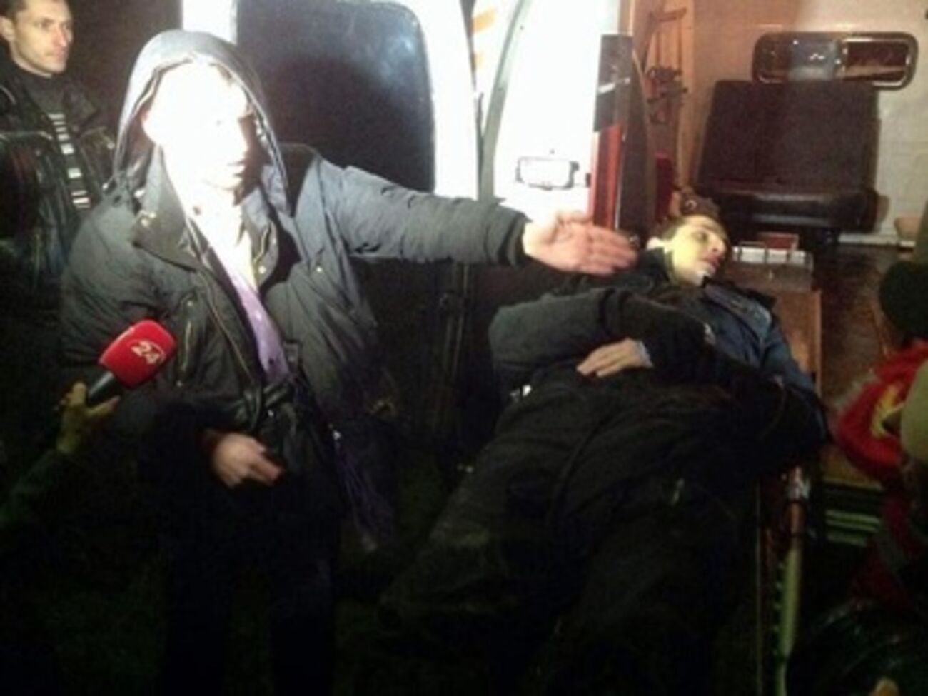 Шесть человек забрала "скорая"