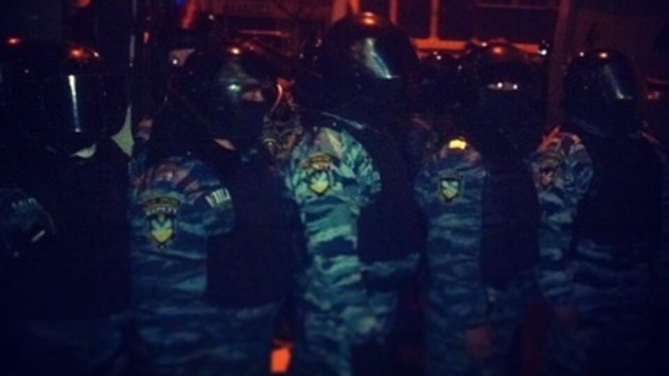 "Беркут" возле Святошинского РУВД