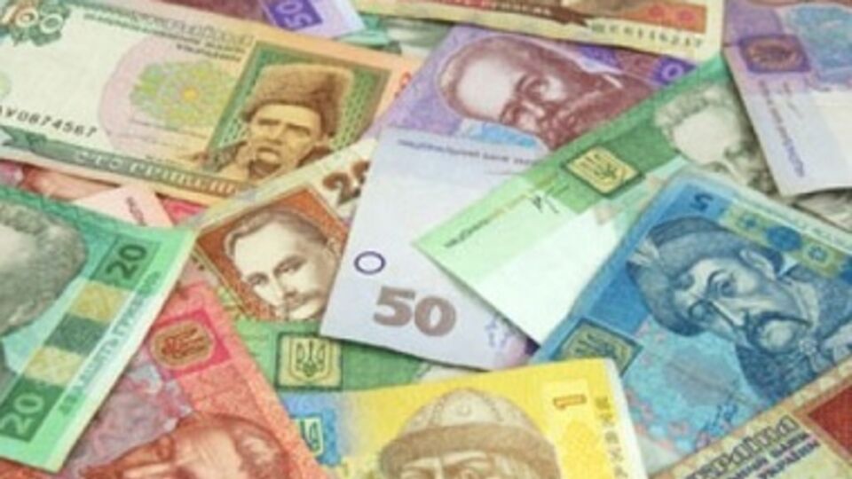 НБУ потратил резервы ради гривны