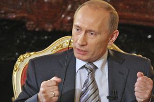 Путина просят быть гуманнее к геям