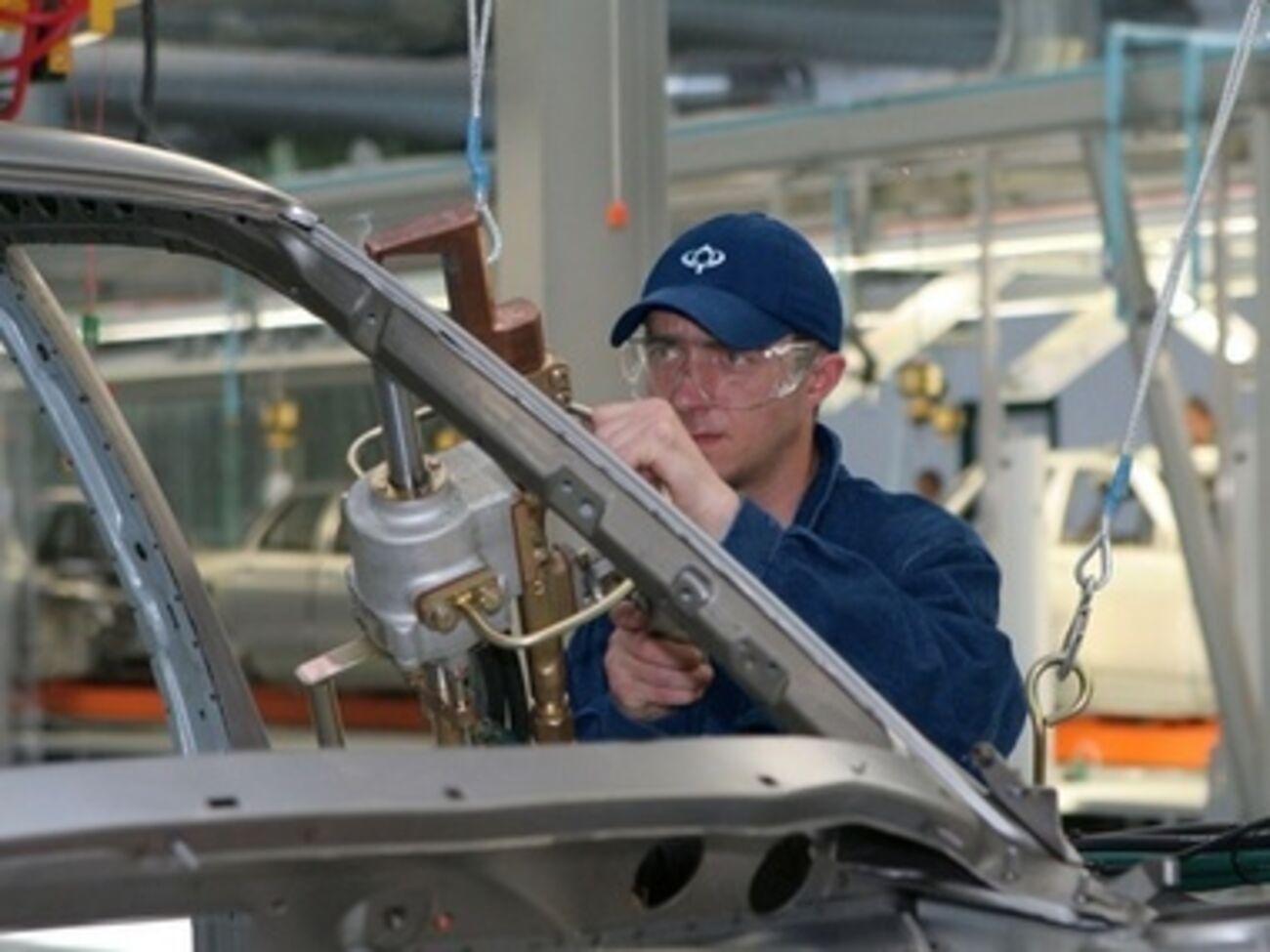 "Богдан" сократил производство в два раза