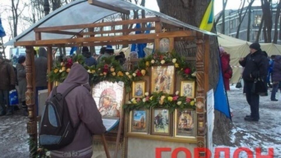В Мариинском парке открылась небольшая часовня