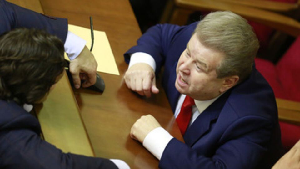 Поплавский, Пилипишин и Бадаев дебютировали в Верховной Раде, но поработать им не дали. Фоторепортаж