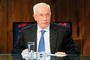 Азаров: "Евромайдан эксплуатирует детей"