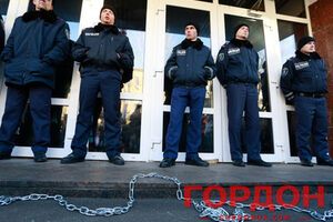 В МВД опровергают готовящийся штурм