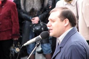 Губернатор Добкин известен резкими высказываниями в соцсетях