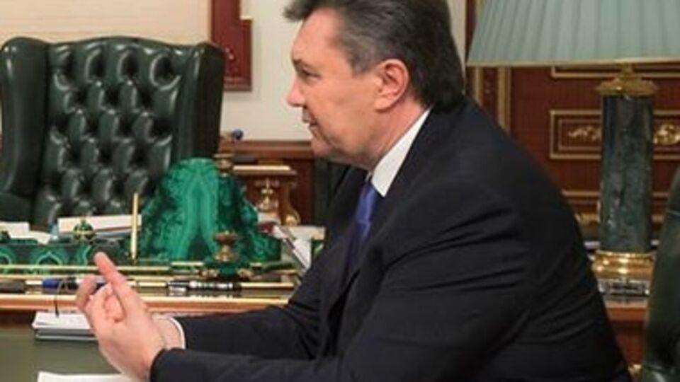 Медиа просят Януковича вернуть закон в ВР