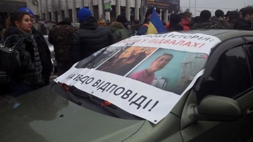 Антиавтомайдан ездит с георгиевкими ленточками