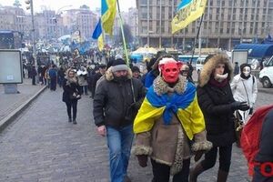 Евромайдановцы в наручниках и с заклеенными ртами пикетируют Банковую. Фоторепортаж