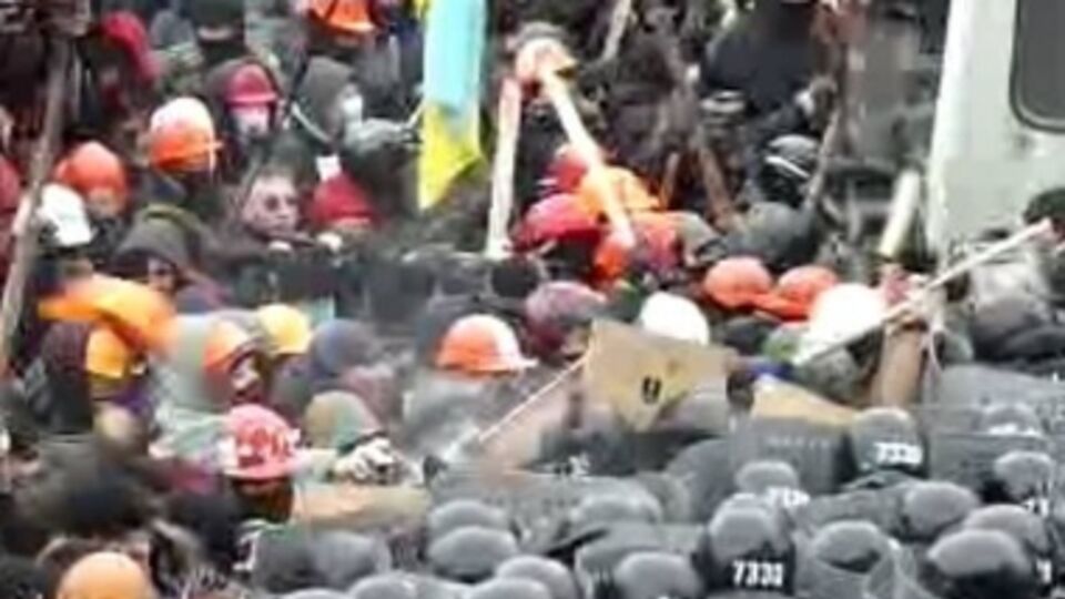 В Киеве продолжаются столкновения на Грушевского