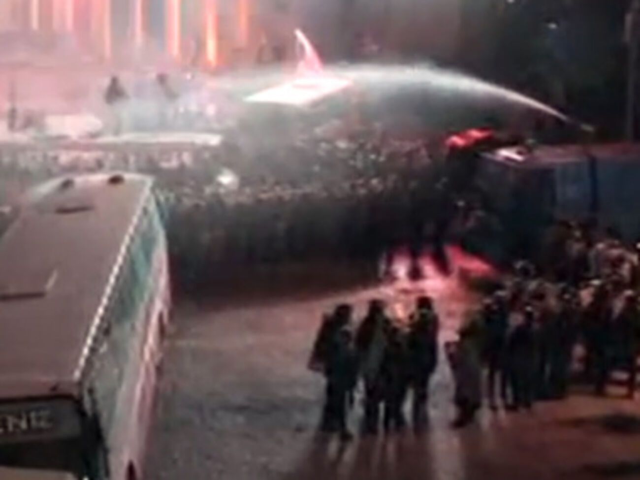 МВД: Водомет против митингующих не применялся