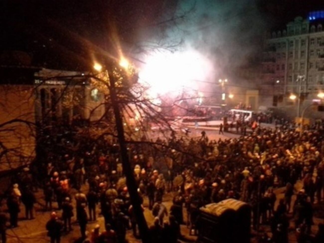 СМИ: Милиция применяет против демонстрантов резиновые пули