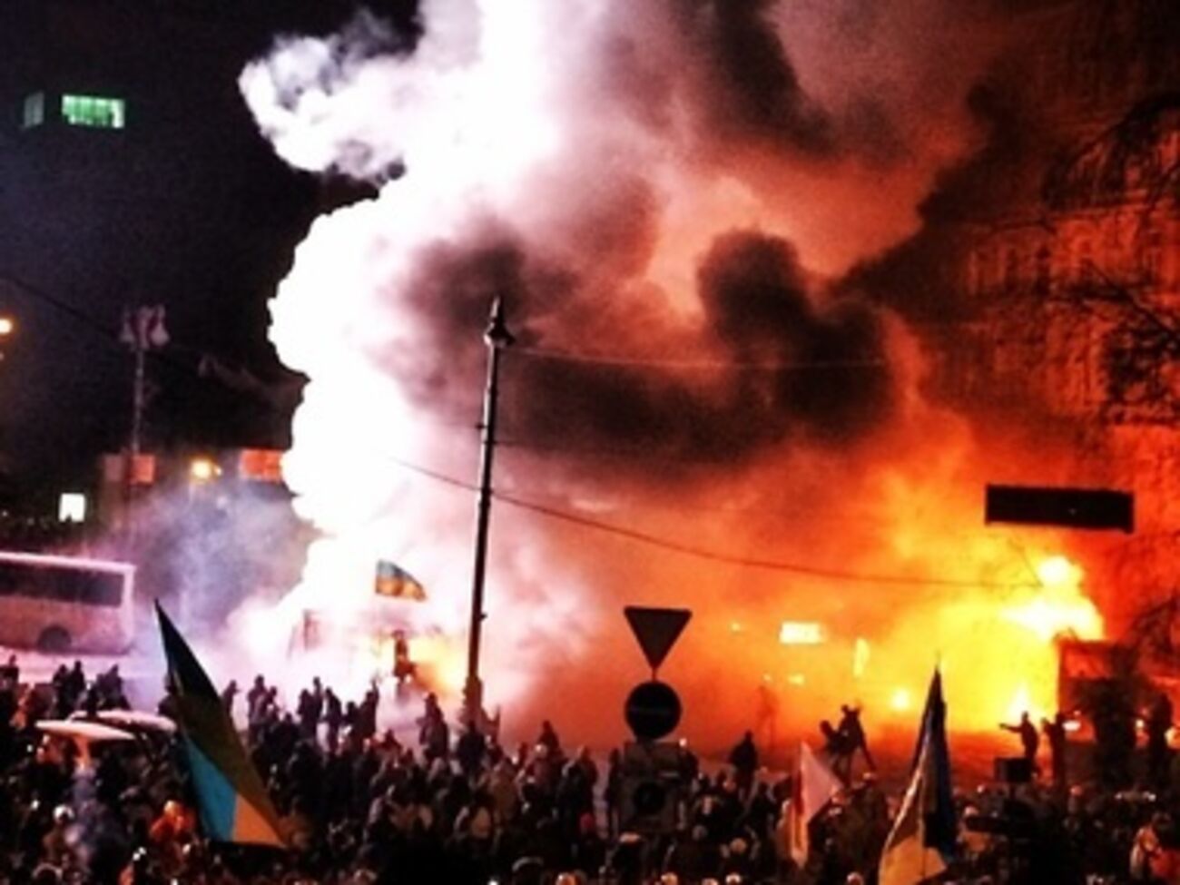 Европейская площадь вечером 19 января