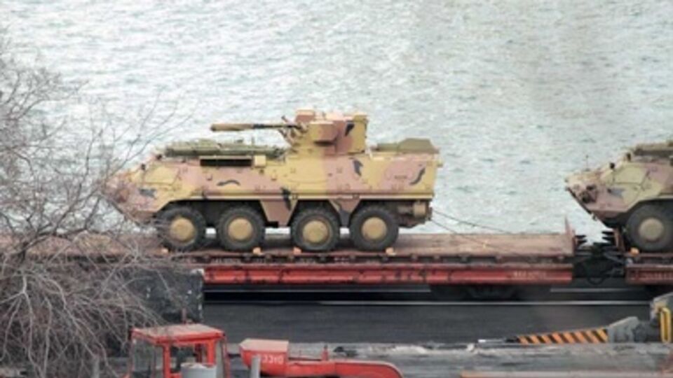 Забракованные БТР-4 вернулись в порт Октябрьск