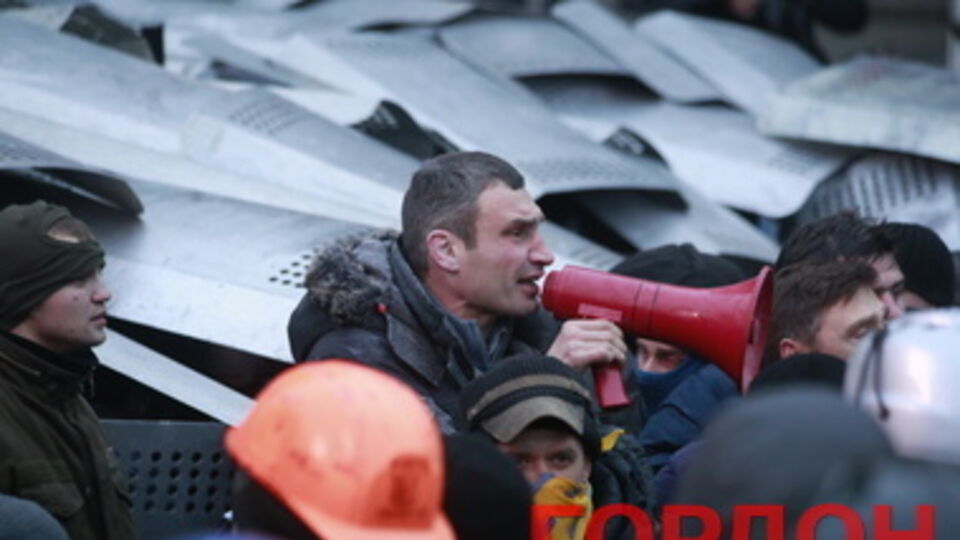 Виталий Кличко попытался остановить столкновения