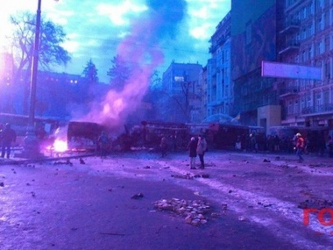 Грушевского. Утро после 17-ти часов столкновений. Фоторепортаж