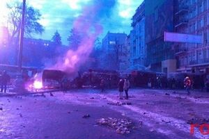 Грушевского. Утро после 17-ти часов столкновений. Фоторепортаж