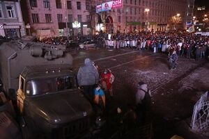 Стычки на Грушевского продолжаются второй день