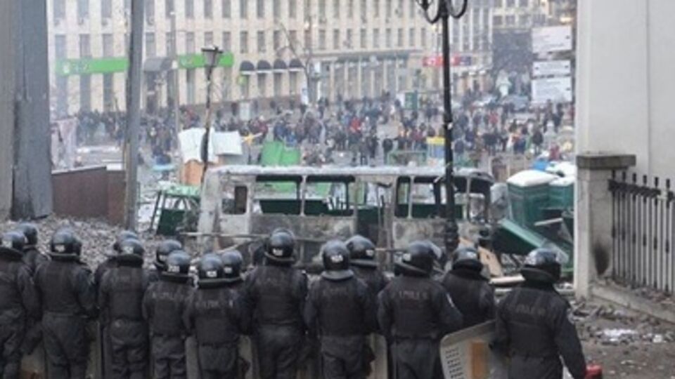 Пришло подкрепление "Беркута"