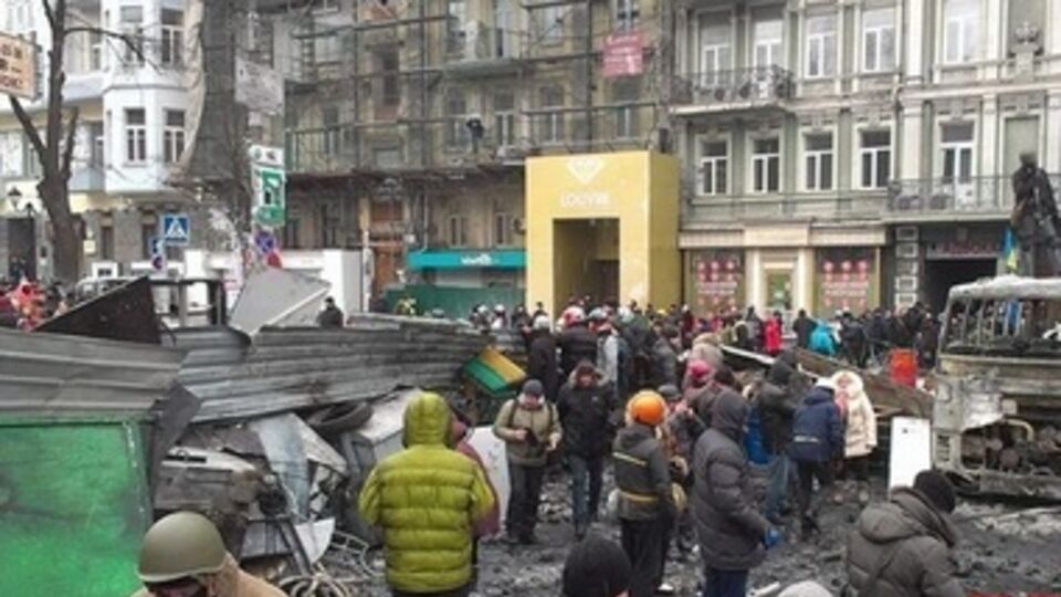 Грушевского. Утро после боя. Фоторепортаж