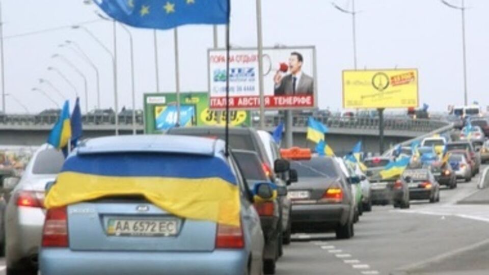 Автомайдан приступает к патрулированию улиц