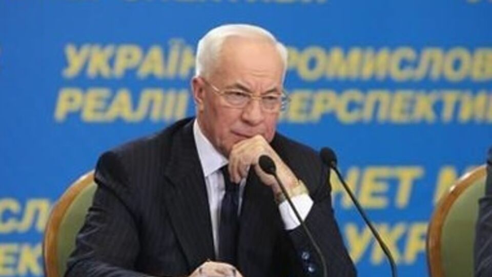 Азаров не боится международного давления