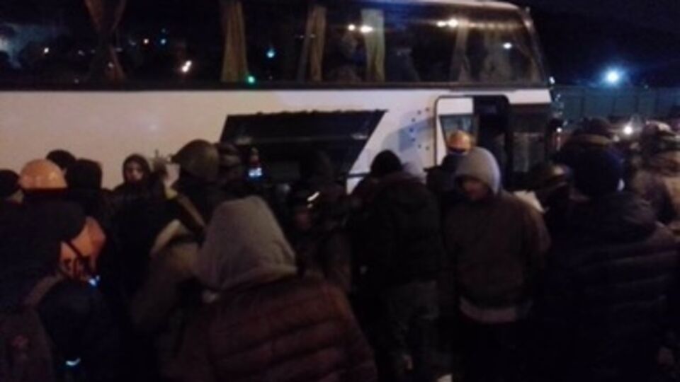 Активисты: Из Харькова в Киев выехали шесть автобусов с "титушками"
