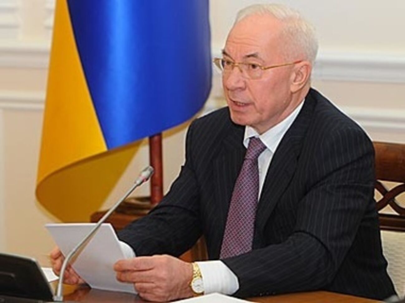 Николай Азаров