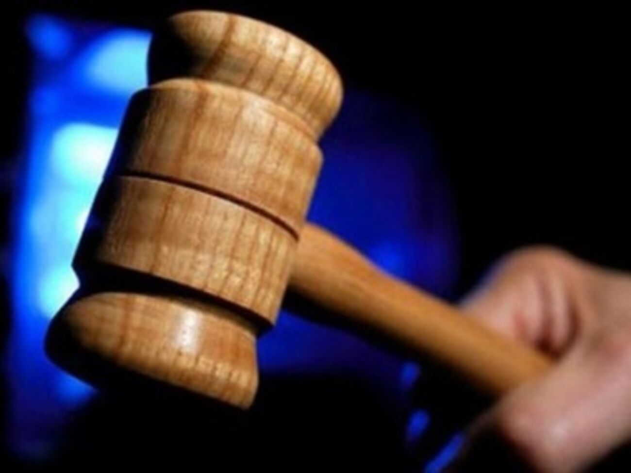 Демонстрантов осудили