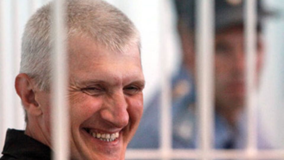Лебедев должен был выйти 2 мая