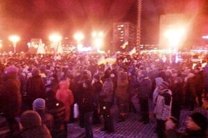 На митинг в Черкассах пришло около 20 тысяч активистов