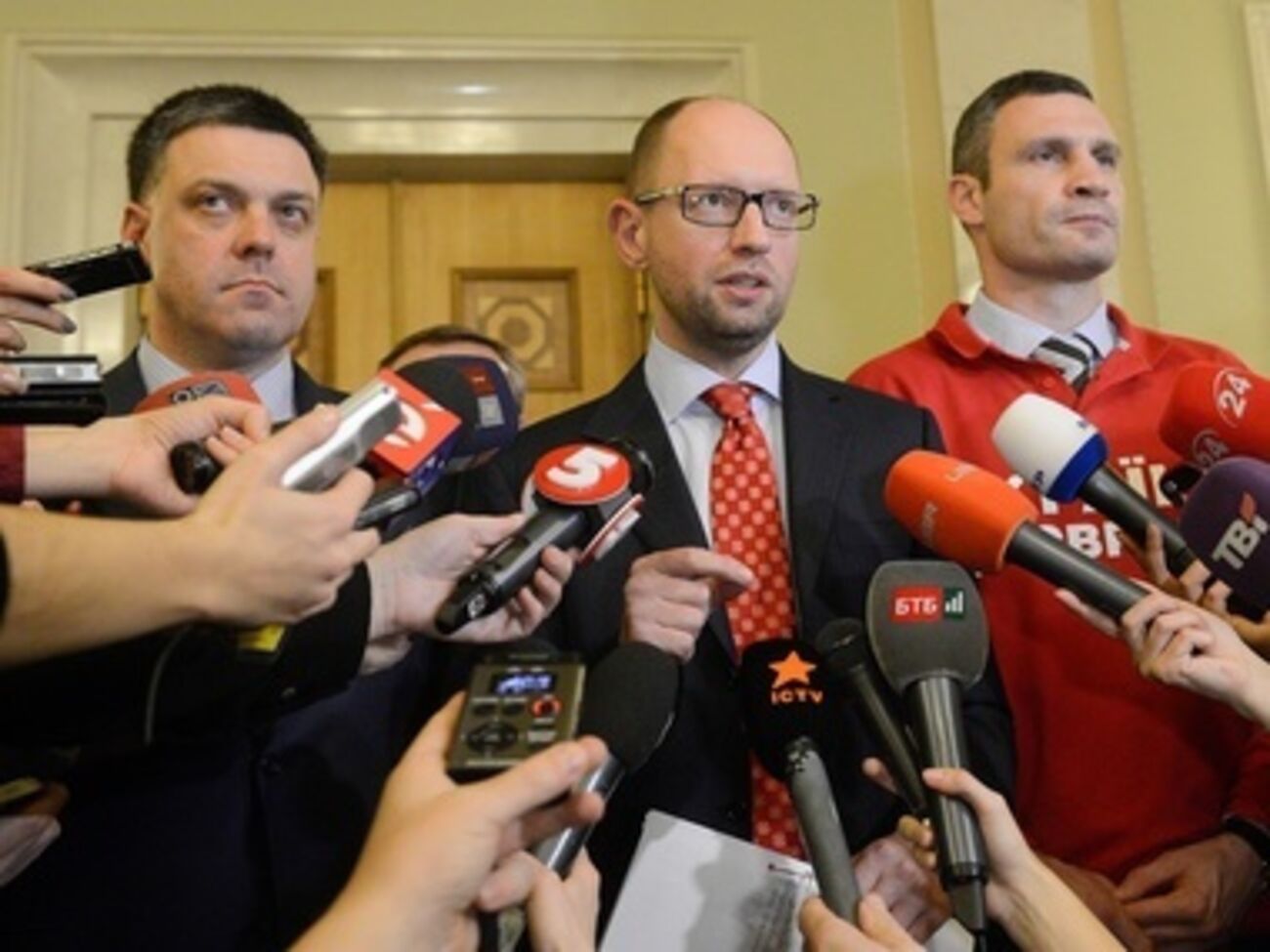 Олег Тягнибок, Арсений Яценюк и Виталий Кличко