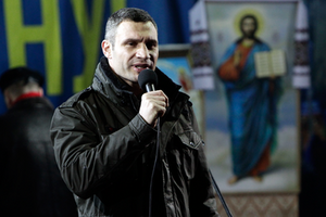 Виталий Кличко на сцене Майдана