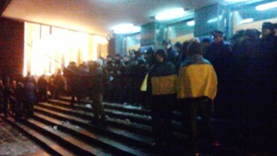 Протест возле здания житомирского облсовета