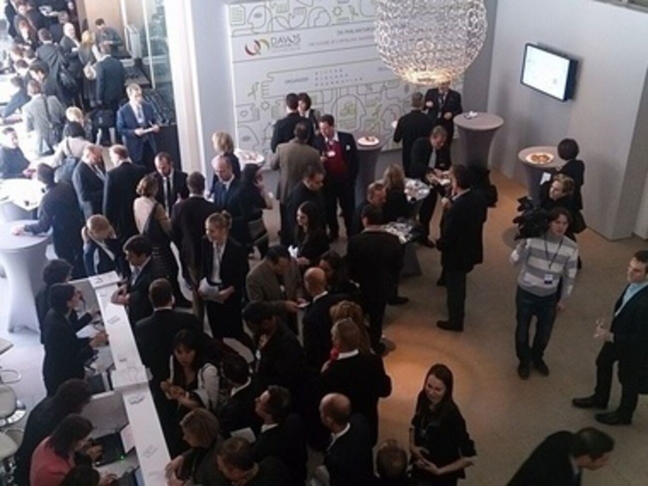 Акция продолжилась около минуты