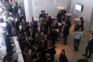 Акция продолжилась около минуты