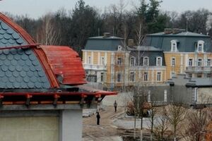 Журналистка Черновол разместила в Интернете карты нового "Межигорья" Януковича. Фоторепортаж