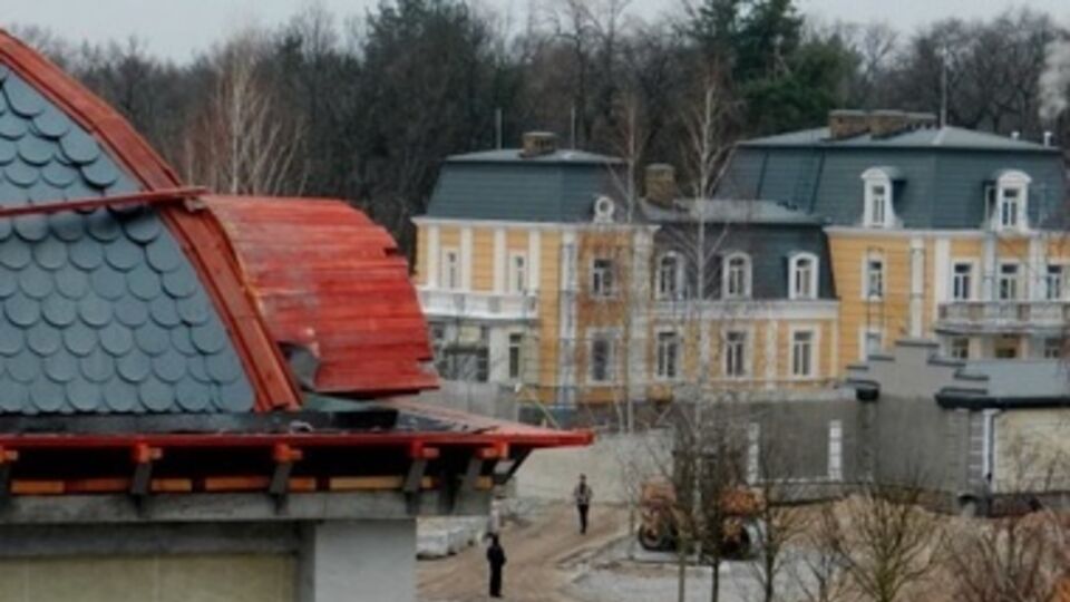 Журналистка Черновол разместила в Интернете карты нового "Межигорья" Януковича. Фоторепортаж