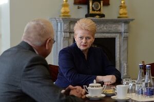 Президент встретилась с послом Украины