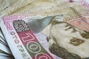 Эксперты прогнозируют дальнейшее ослабление гривны